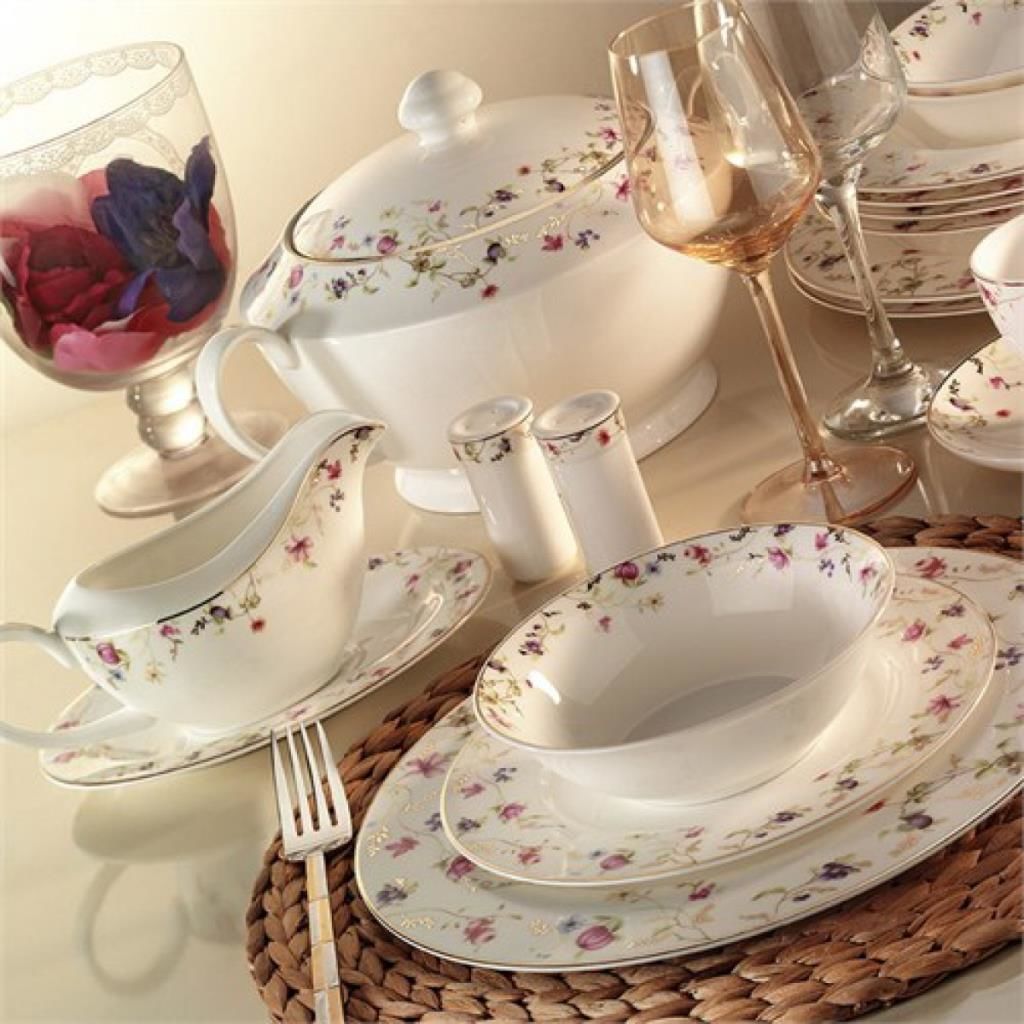 Kütahya Porselen Bone China 84 Parça 25135 Desenli Yemek Takımı