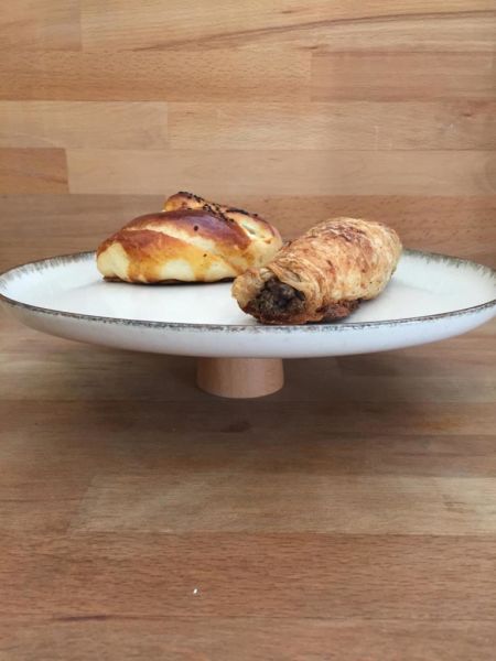 Ahşap Ayaklı Pearl Renkli 25 cm Servis Tabağı 6 cm yükseklik yuvarlak 6 cm