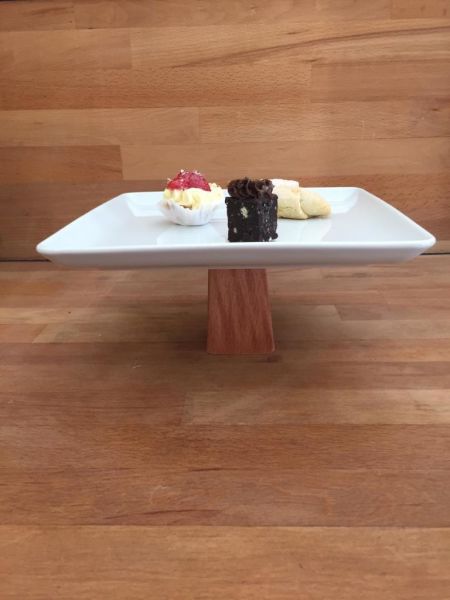Ahşap Yuvarlak Ayaklı Kare 25 cm Servis Tabağı Krem 9 cm