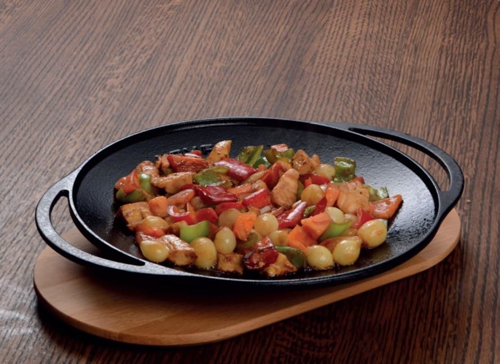 Lava Ahşap Altlıklı Döküm Demir Sac Kavurma Tavası (Ø) 28 cm