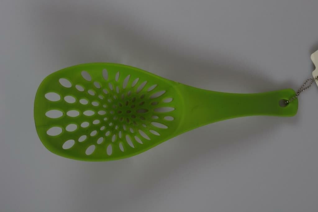 Saplı Süzgeç Yeşil Renk 33 Cm