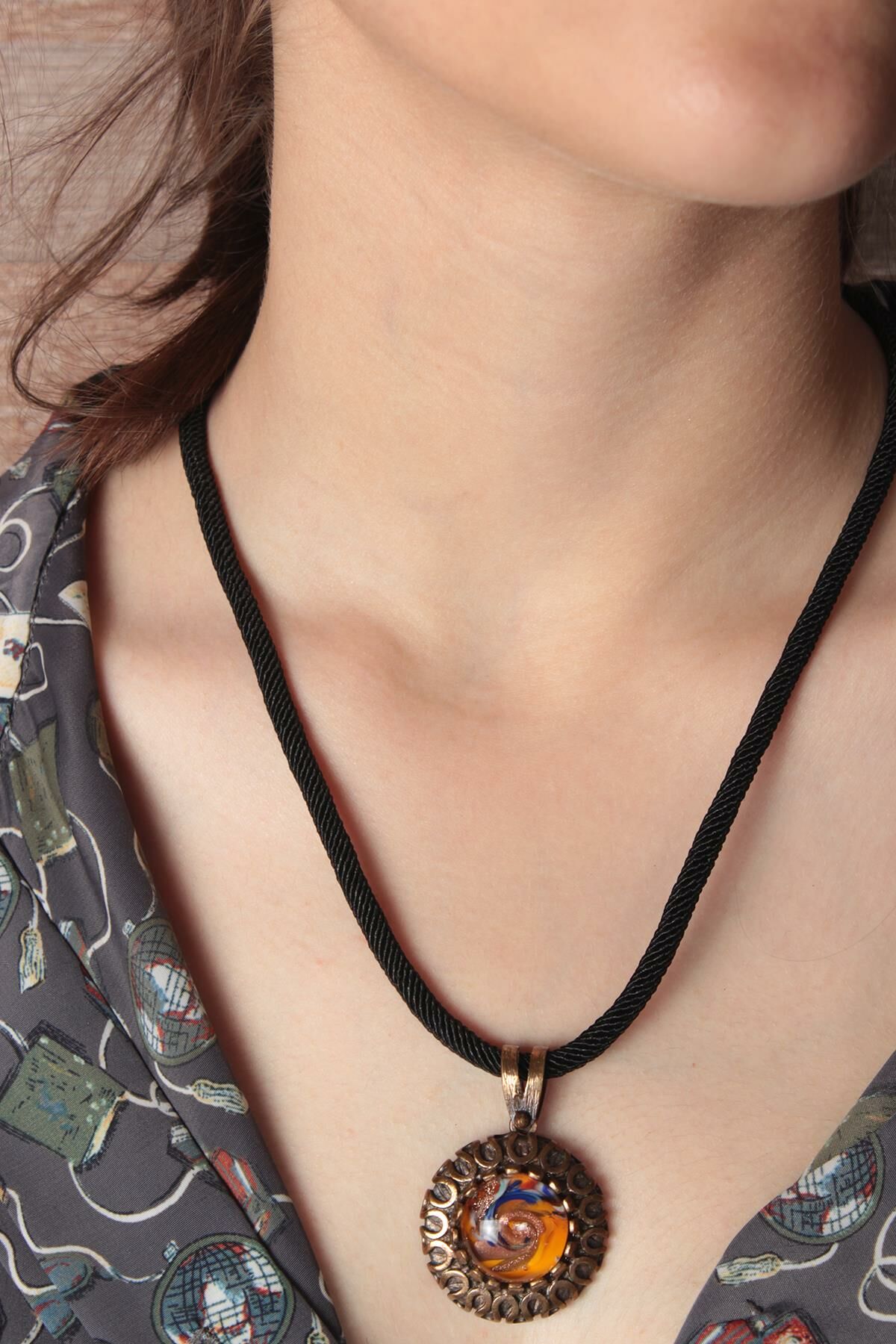 Zarias's Kolye Çerçeveli