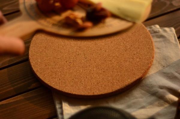 İkram Dünyası Bambum KIRMIT MANTAR AMERİKAN SERVİS YUVARLAK